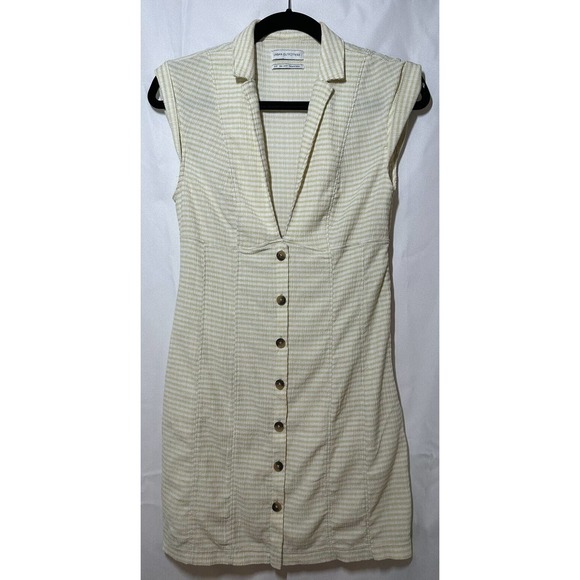 Urban Outfitters Dresses & Skirts - Urban Outfitters short sleeve Low V Neck Gingham cotton Short dress Small Y2k